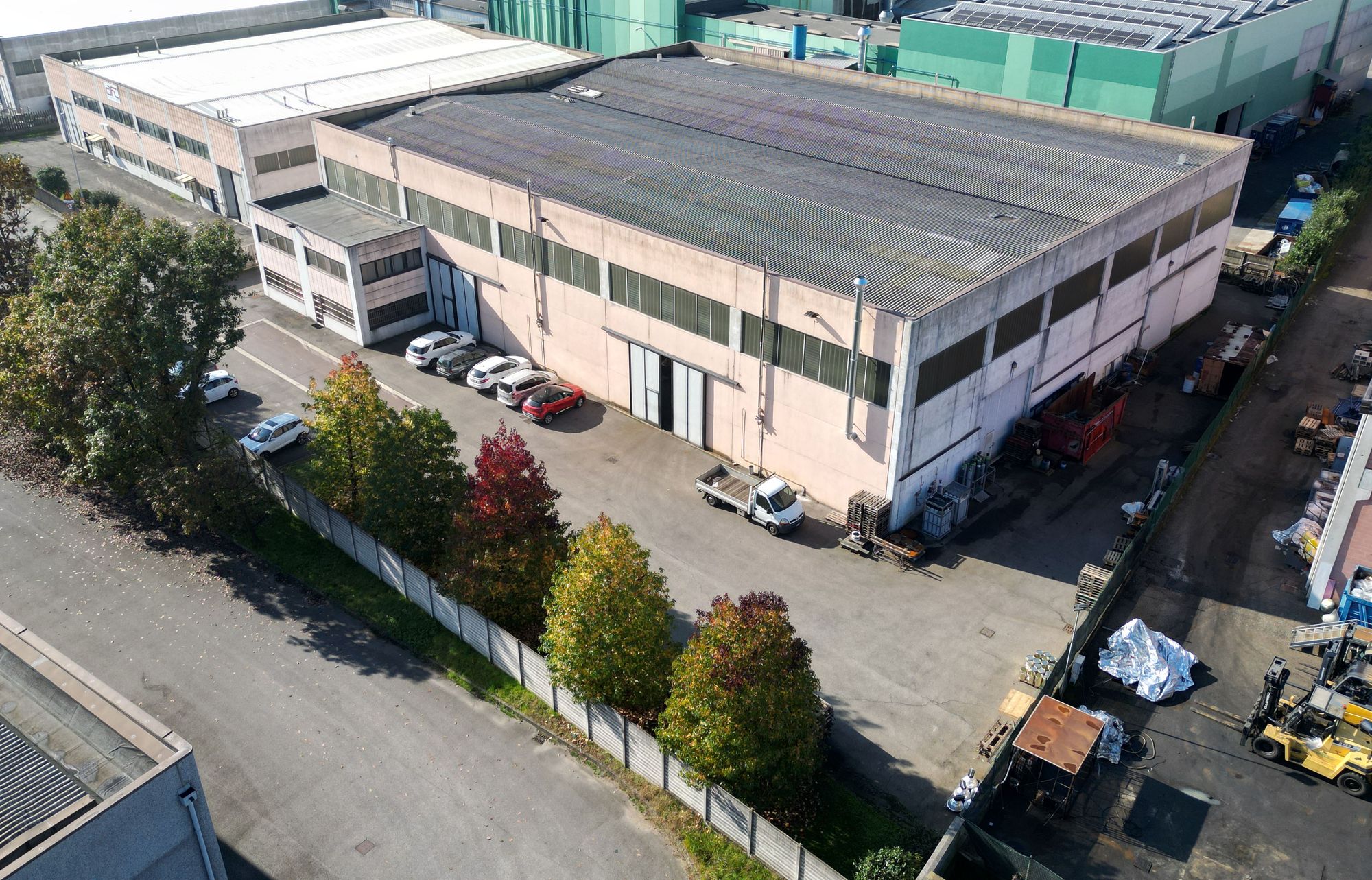 Vista aerea dell'area produttiva e del parcheggio